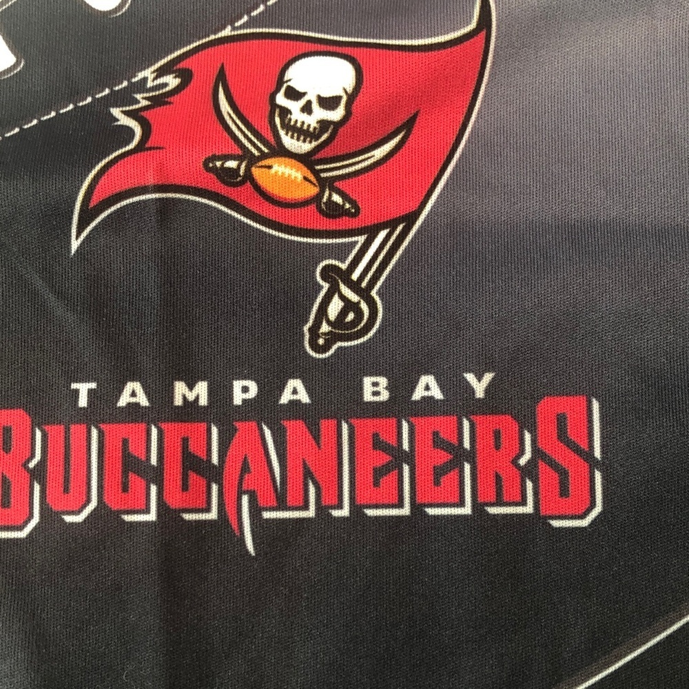 NFL Team Apparel Kids Tampa Bay Buccaneers Football Graphic Tee Kids Size 4T EUC - Picture 2 of 7
